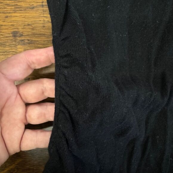 Black short sleeved ANN TAYLOR turtle neck with ruching at sides - Petite S - Picture 5 of 5